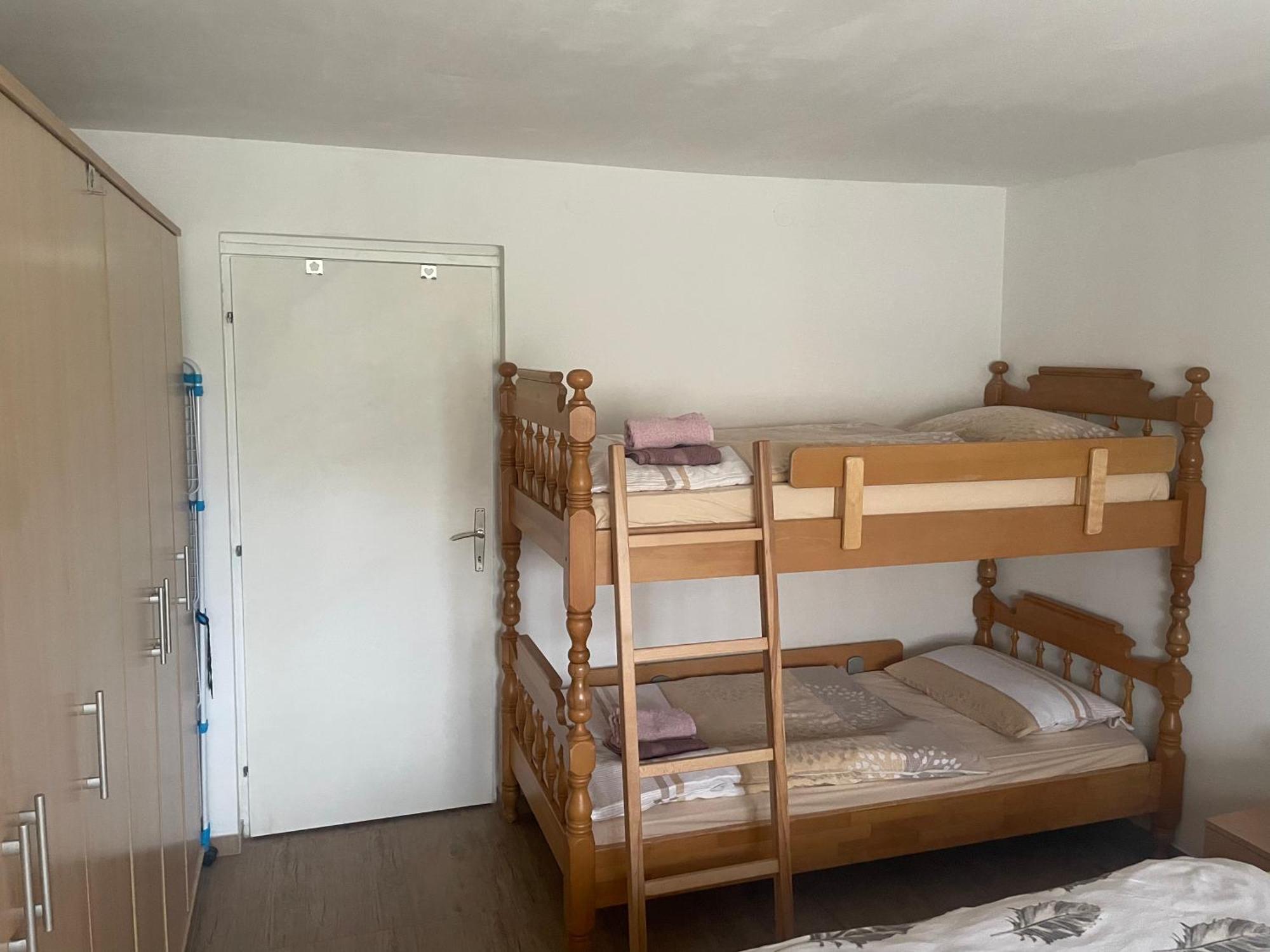 Apartma Sohen Apartment Kocevje Bagian luar foto